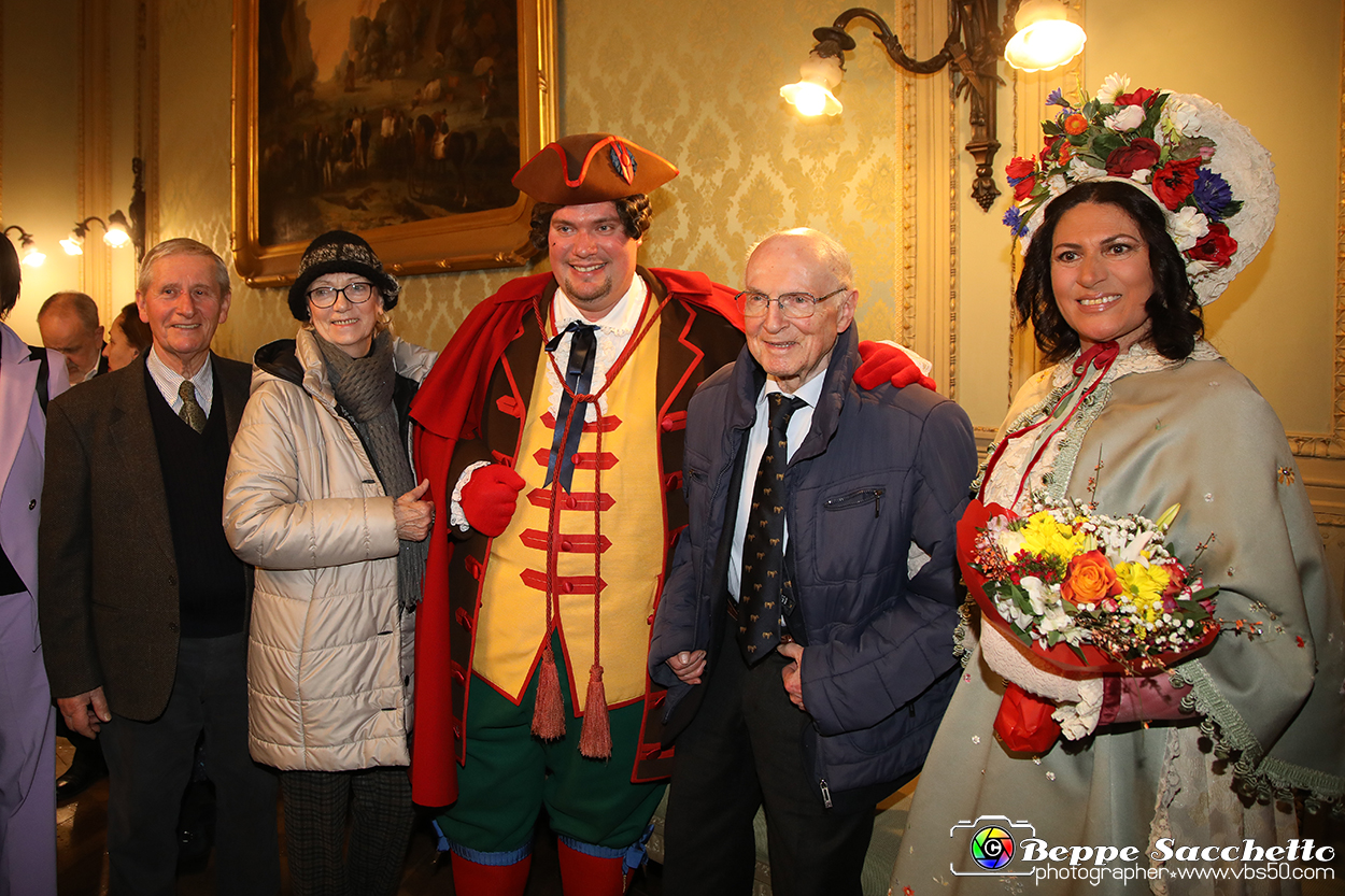 VBS_3677 - Investitura Ufficiale Gianduja e Giacometta Famija Turineisa - Carnevale di Torino 2024.jpg